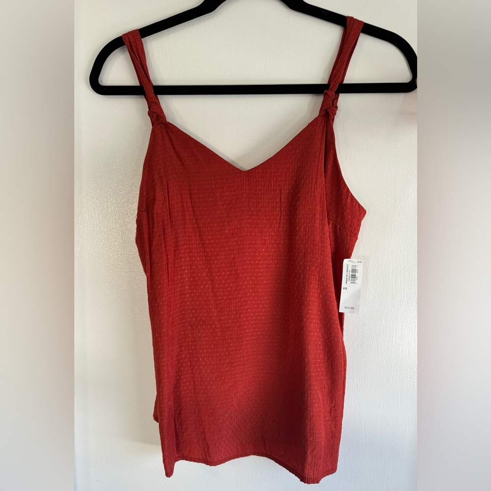 NWT Old Navy Sleeveless Ribbed Subtle Polka dot Red Knit Tank Top
